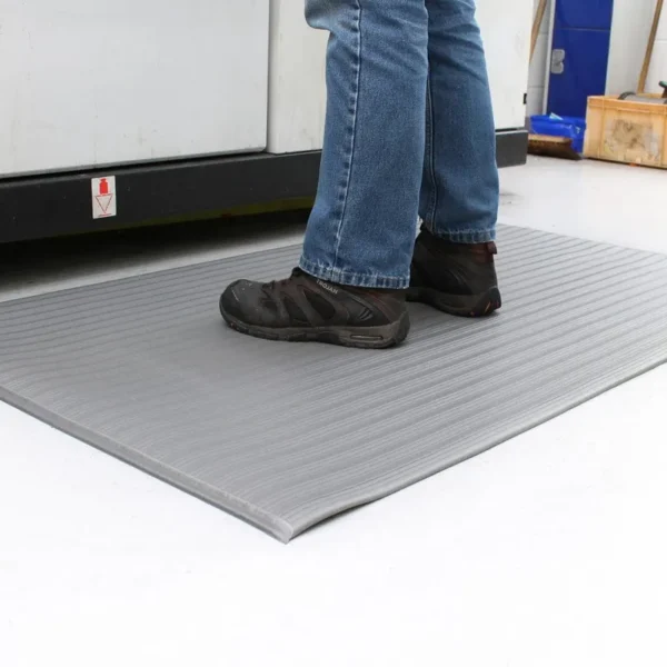 Orthomat® Ribbed fáradáscsökkentő szőnyeg – 1.2 m x 18.3 m